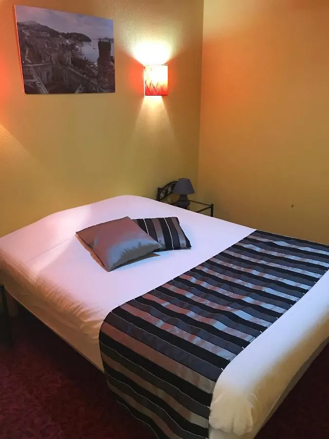 Hotel Magdeleine 로만스수르아이져