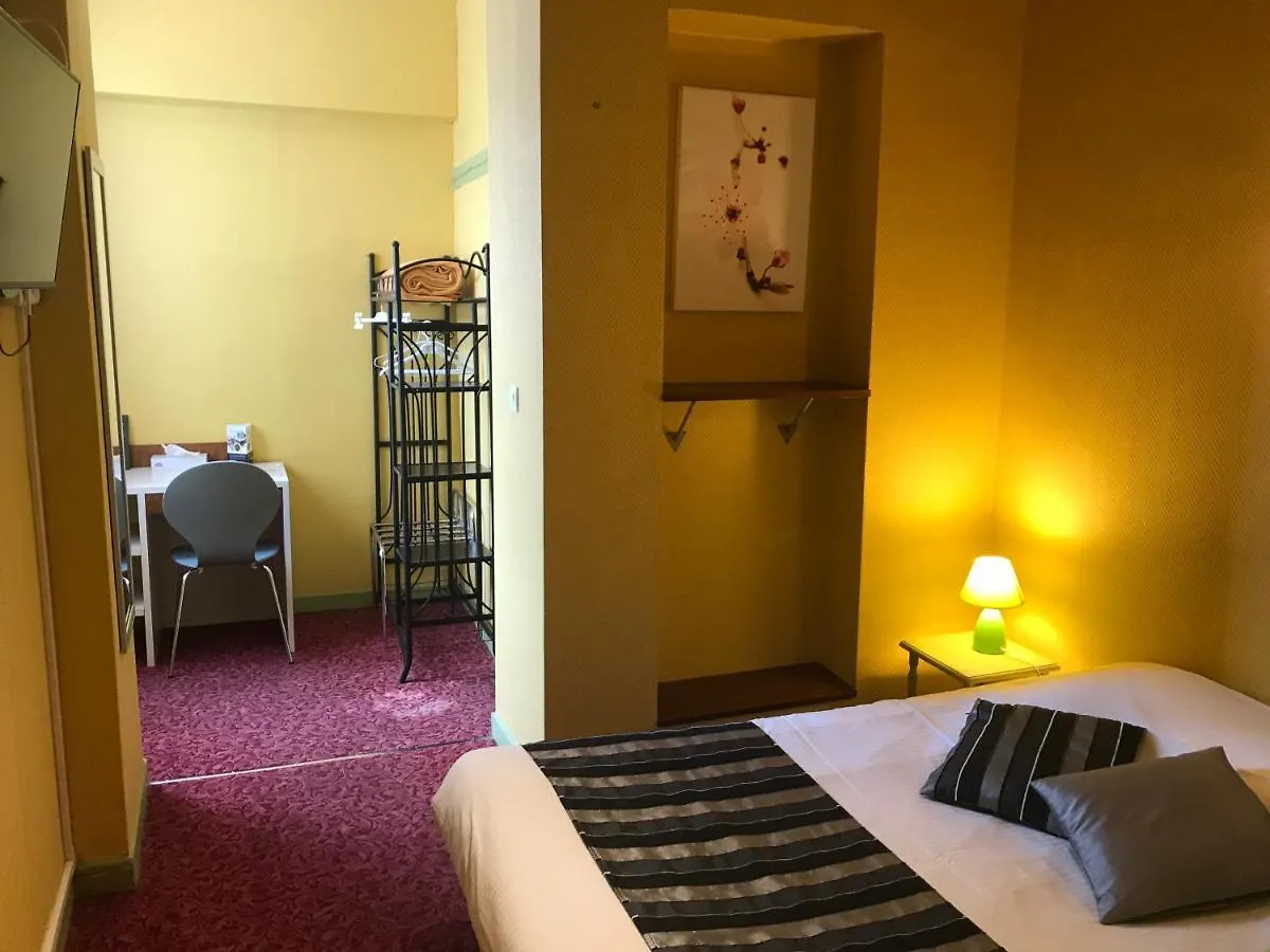 Hotel Magdeleine 로만스수르아이져