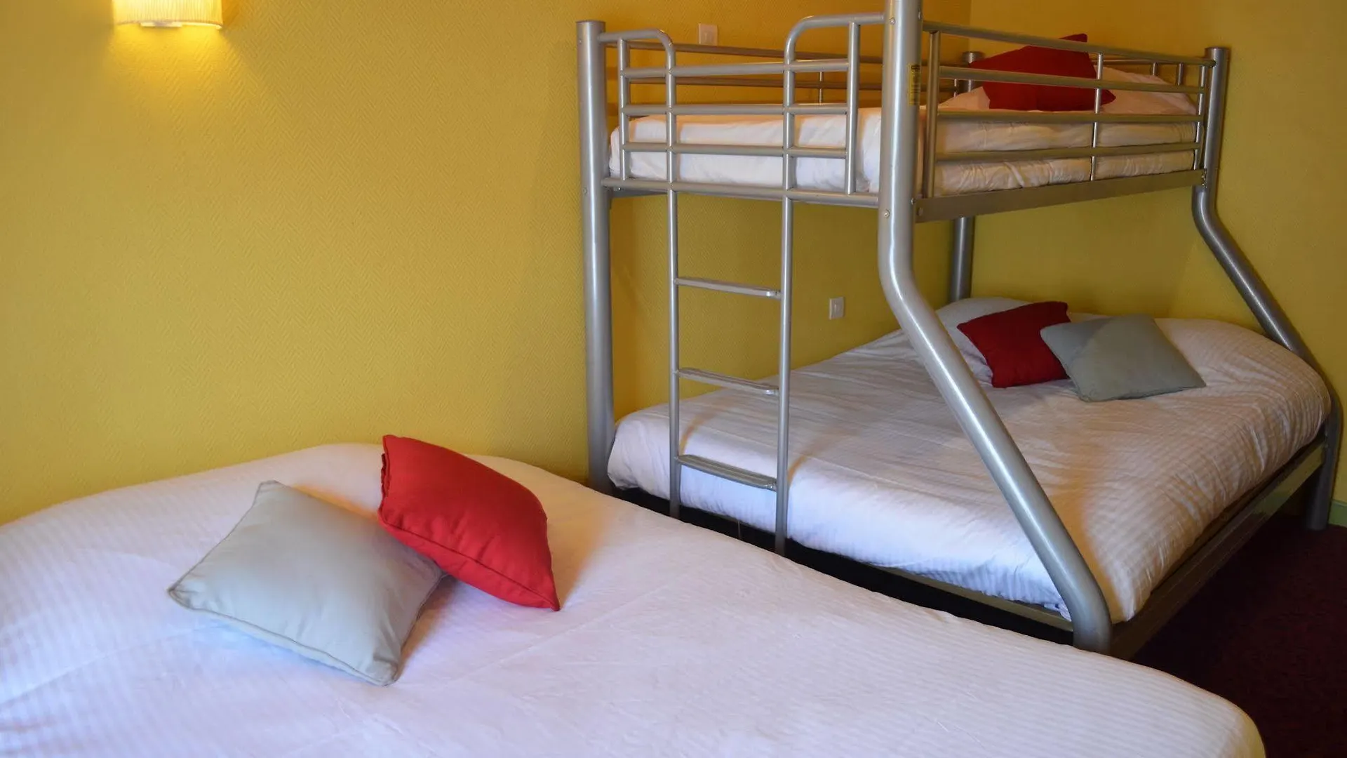 Hotel Magdeleine 로만스수르아이져 3*,