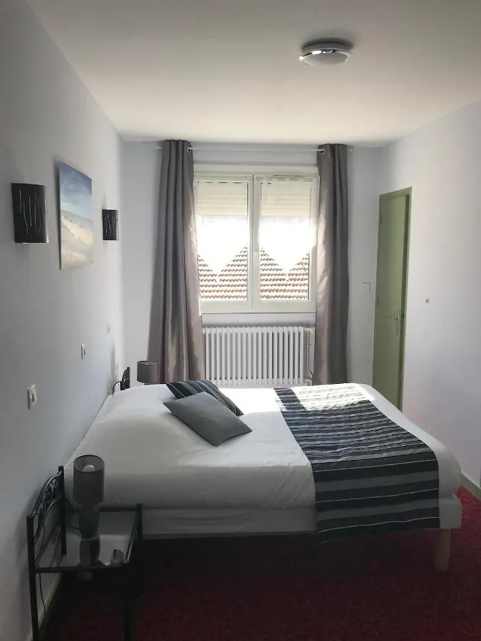 ***  Hotel Magdeleine 로만스수르아이져 프랑스
